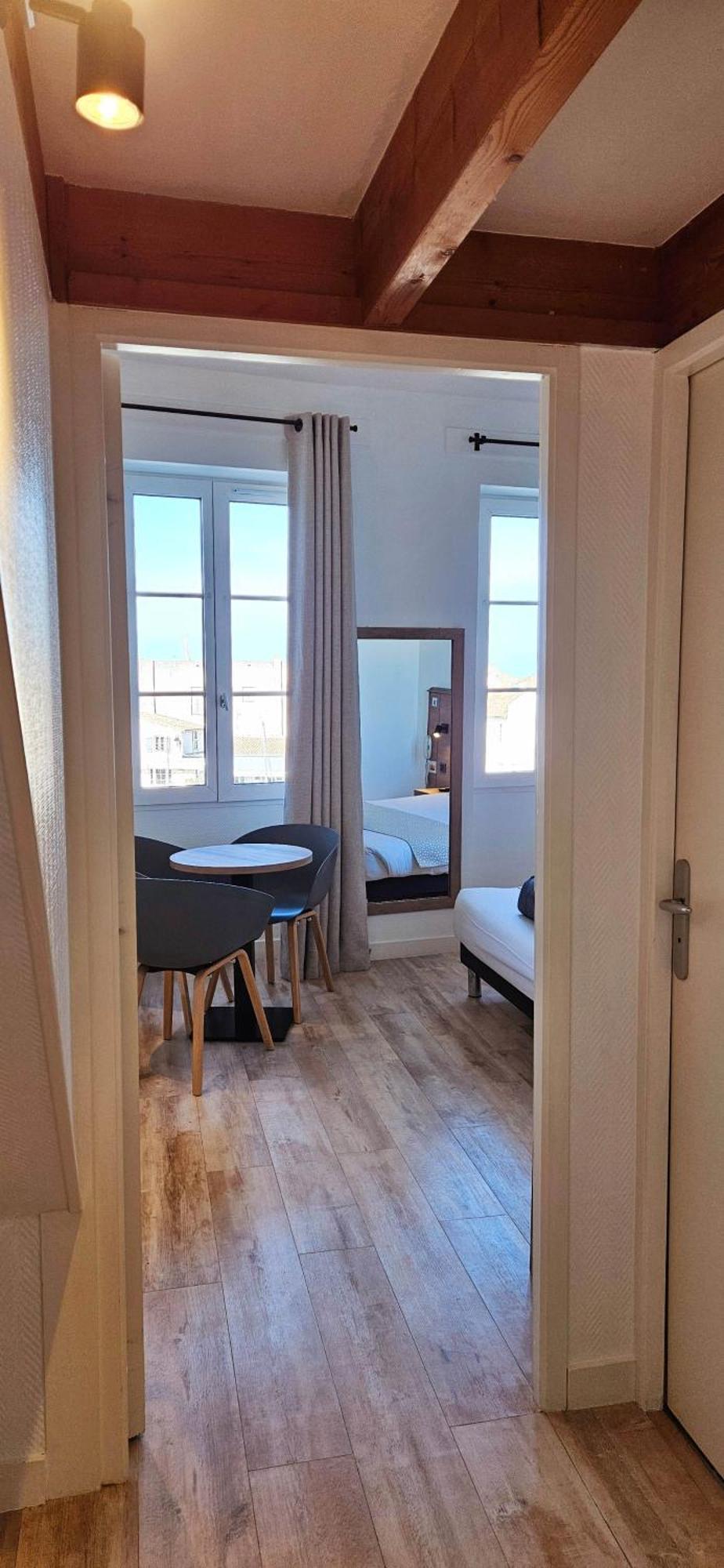 Saint-Martin-de-Ré Hotel Du Port מראה חיצוני תמונה